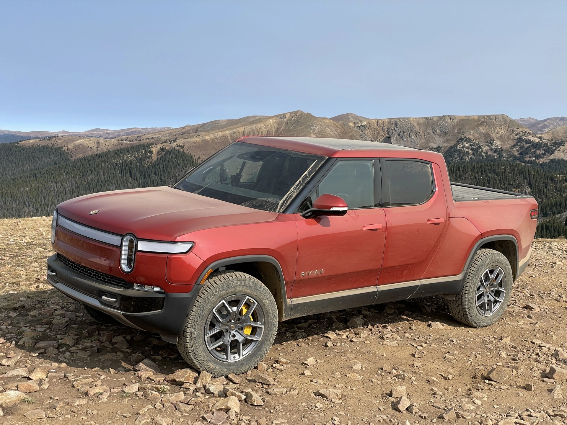 rivian r1t electric pickup truck 2022