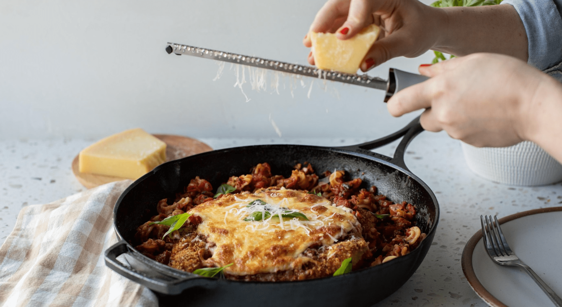 lodge cast iron skillet