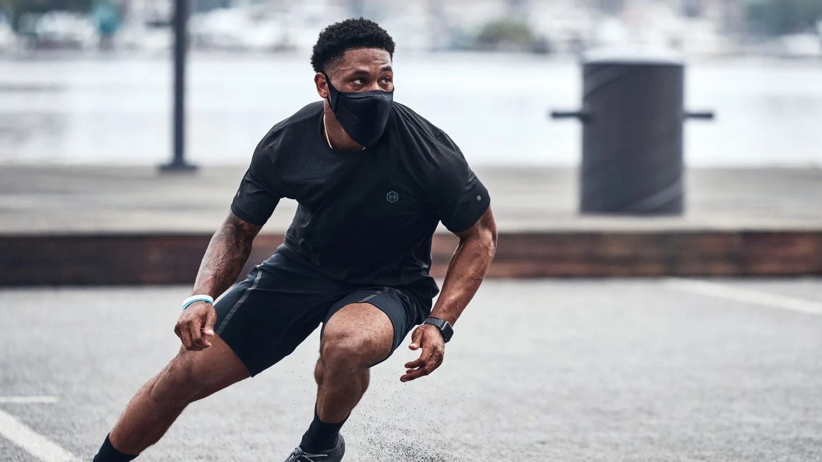 deonte harris running drills wearing under armour black sports mask
