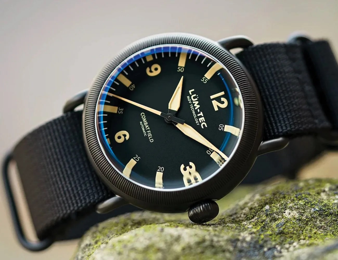 lum tec watch