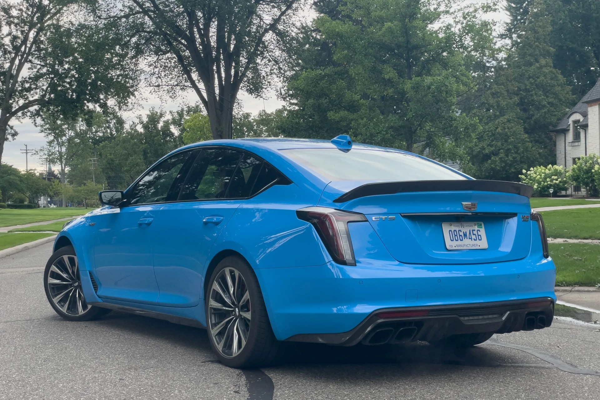 cadillac ct5 v blackwing electric blue 2022