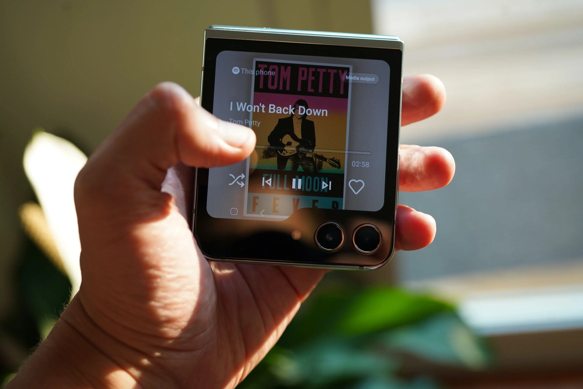 samsung galaxy flip 5