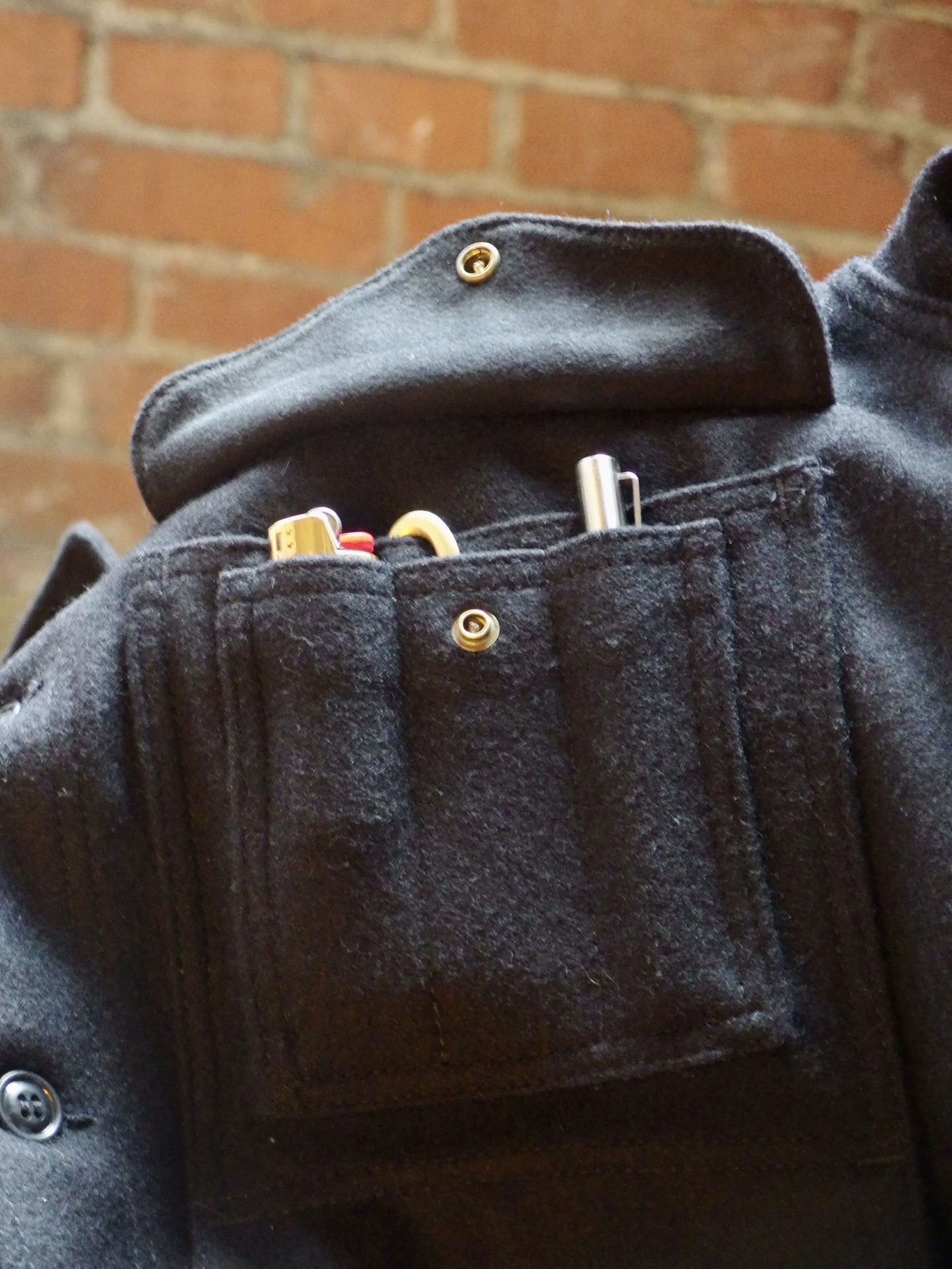 filson mackinaw wool cruiser jacket pockets