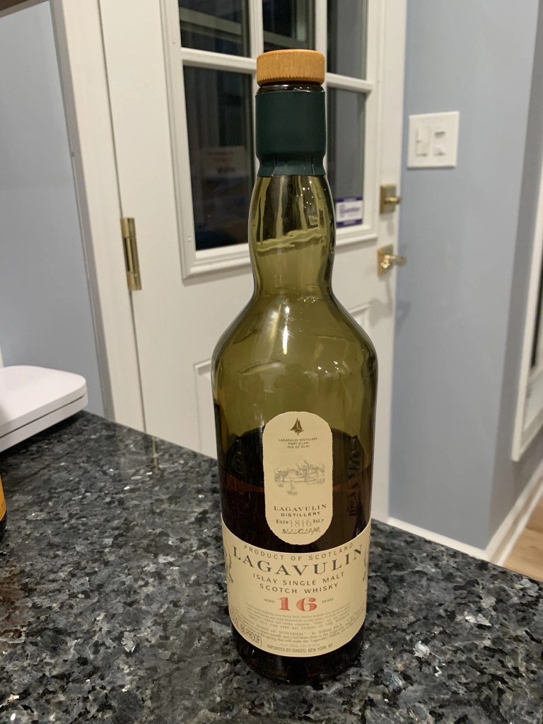lagavulin 16 scotch bottle
