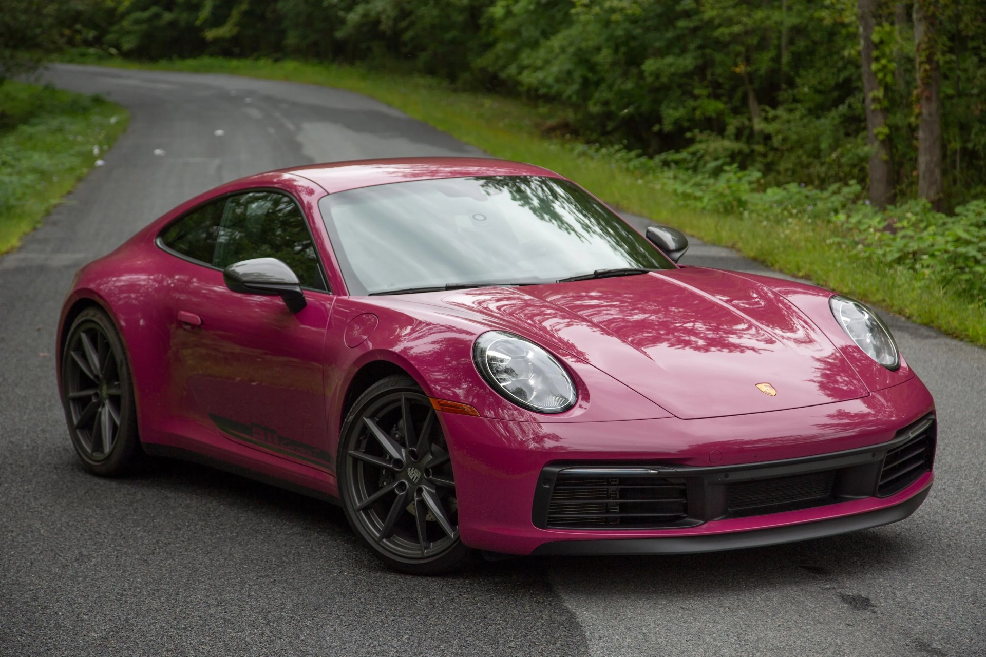 porsche 911 carrera t 2023 pink