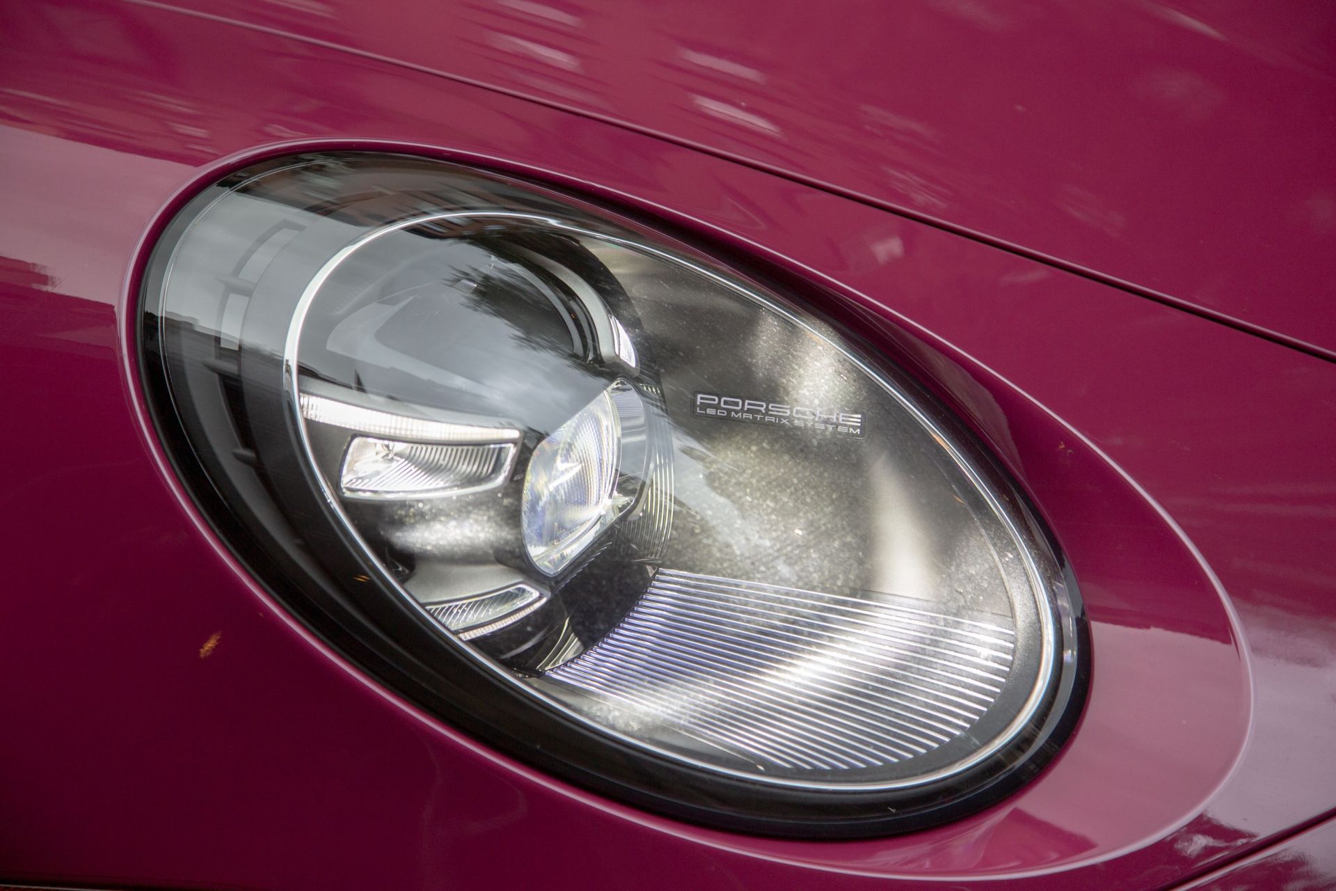 porsche 911 carrera t 2023 pink