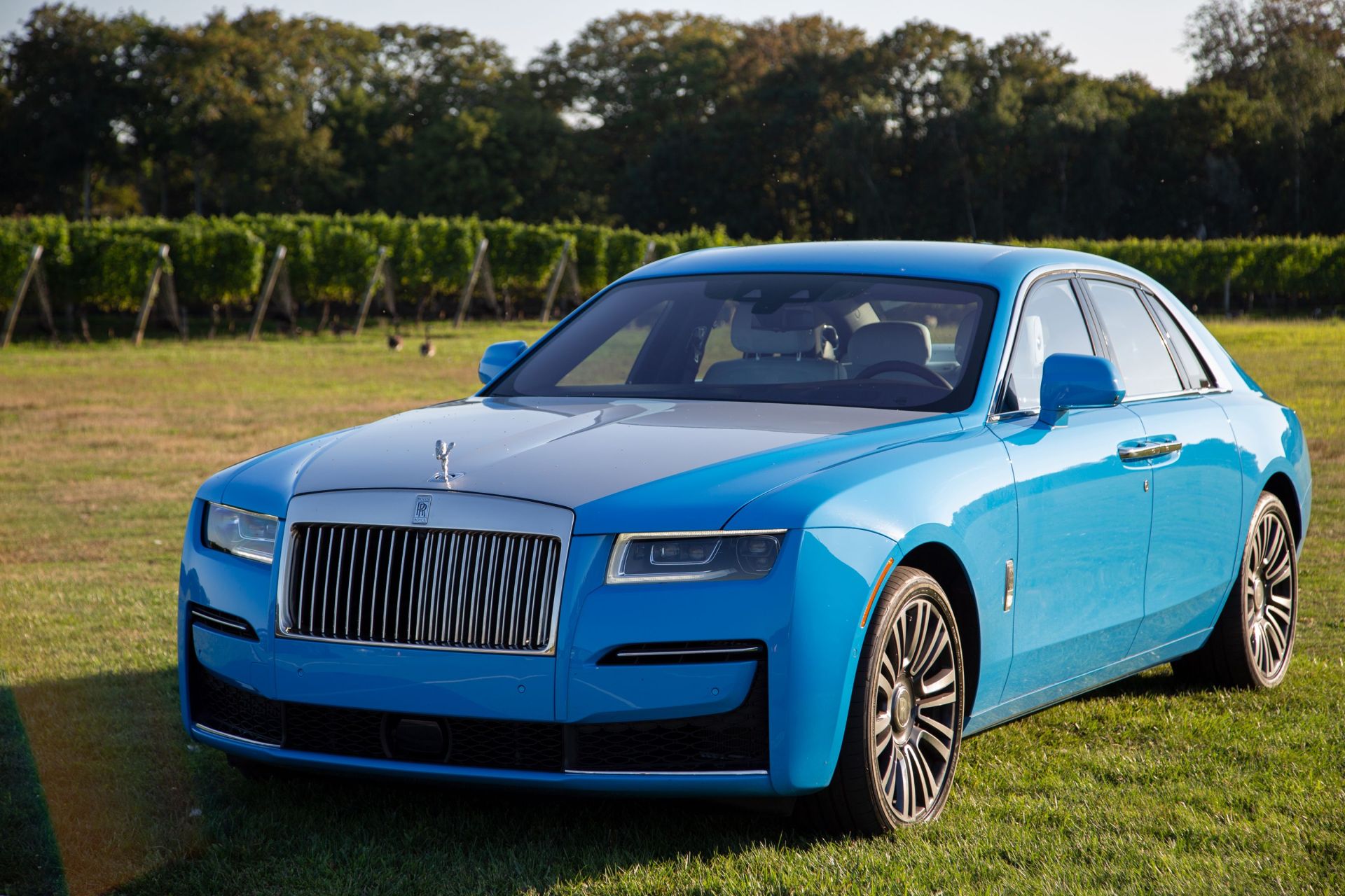 rolls royce ghost blue