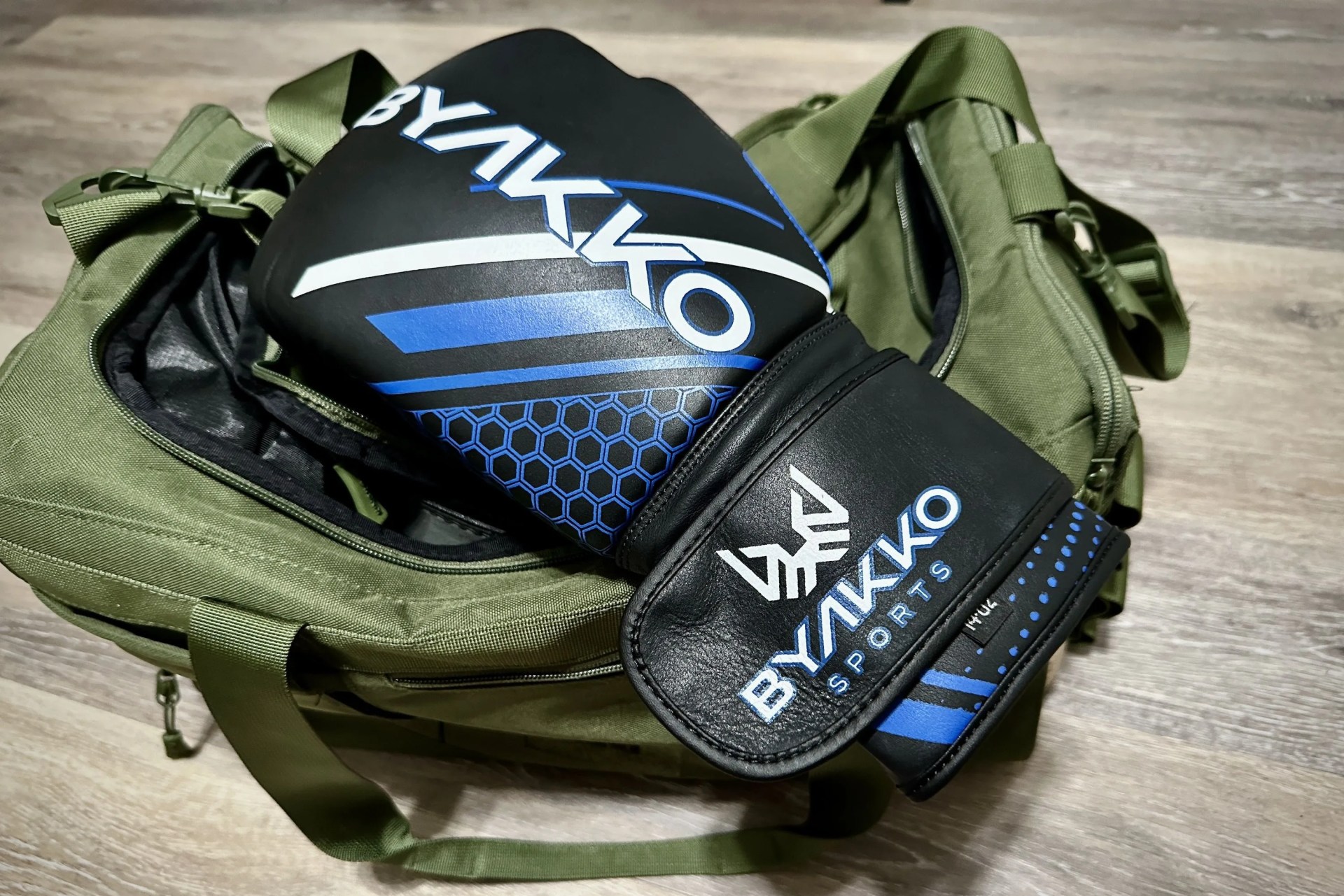 byakko boxing glove