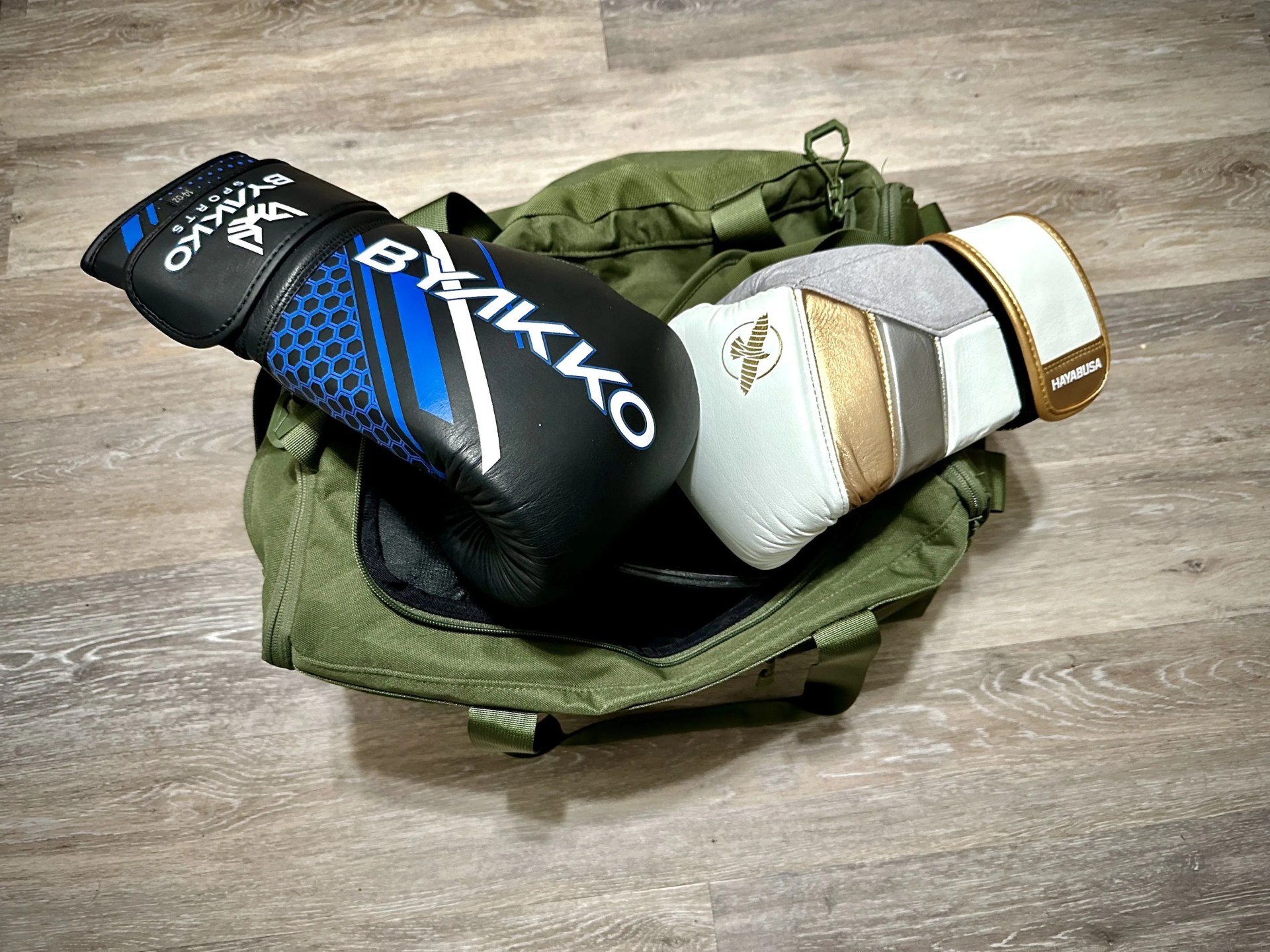 byakko v hayabusa boxing gloves