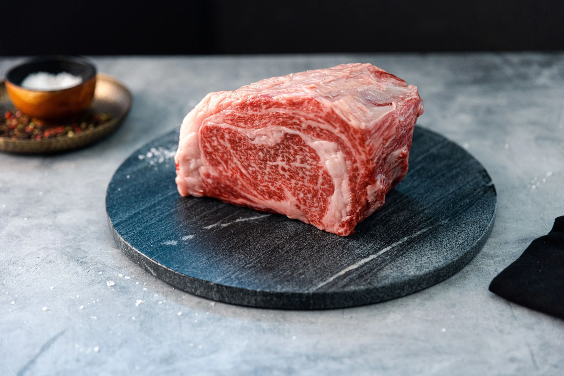 crowd cow wagyu roast raw beef