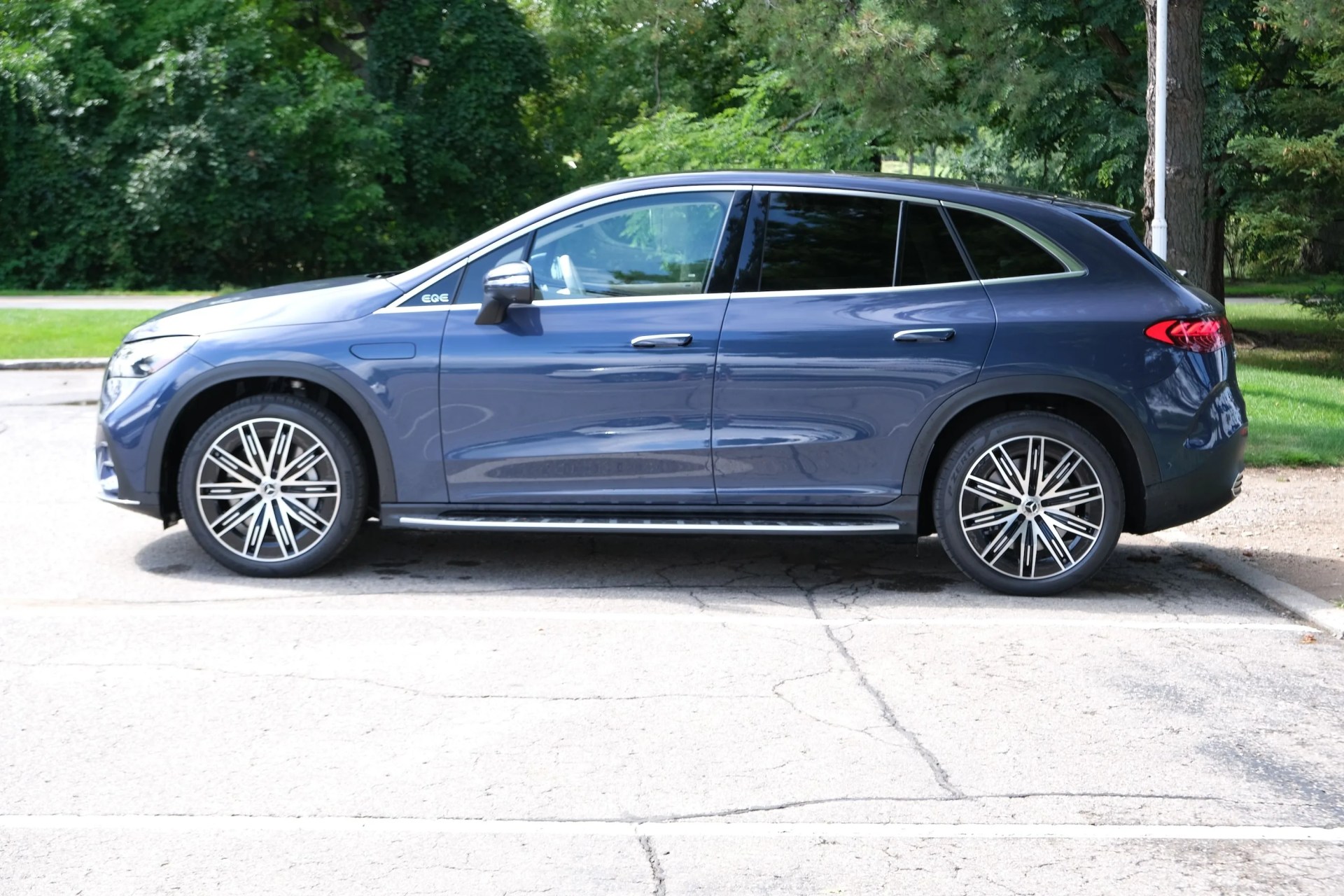 mercedes eqe