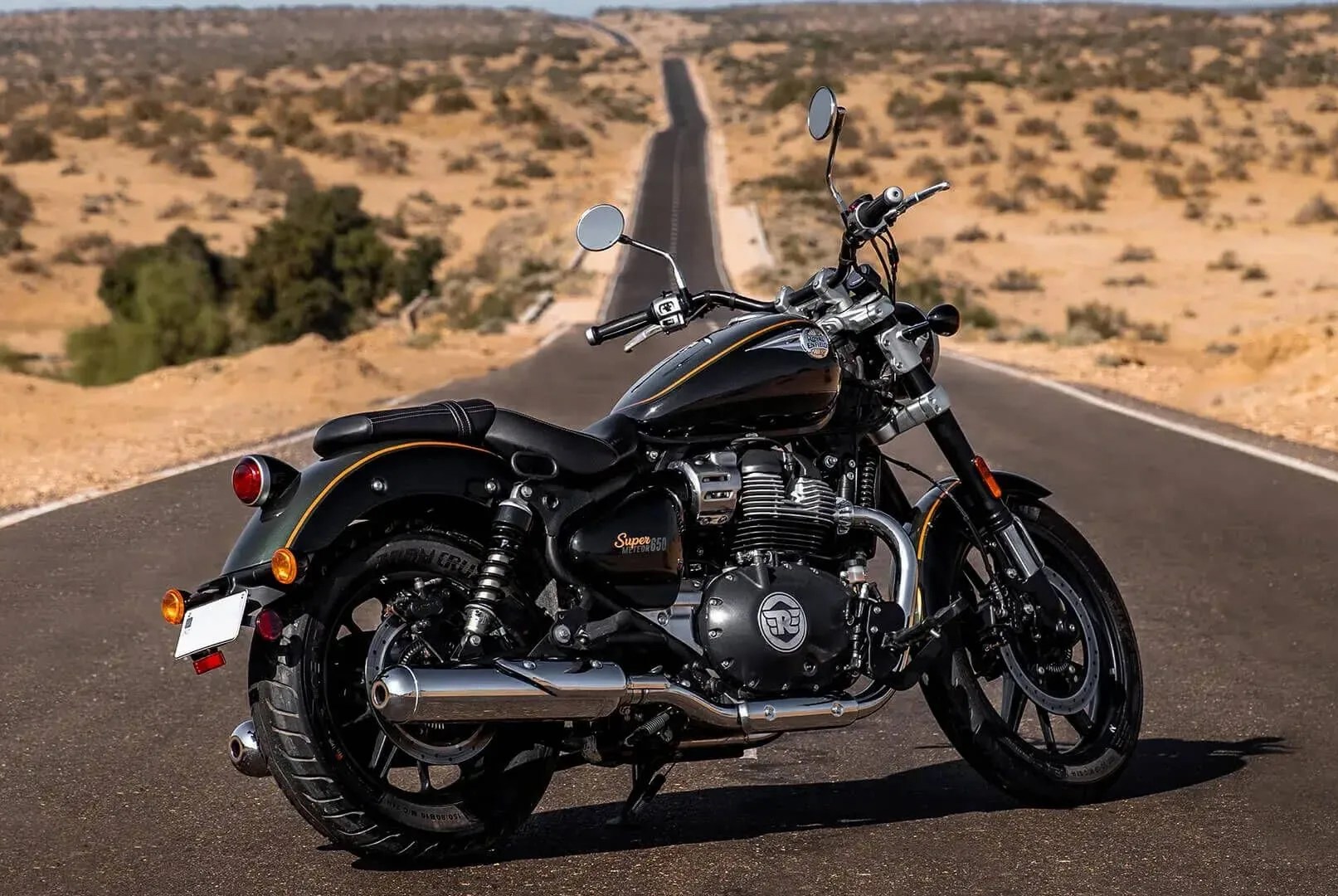 royal enfield super meteor 650 beauty shot