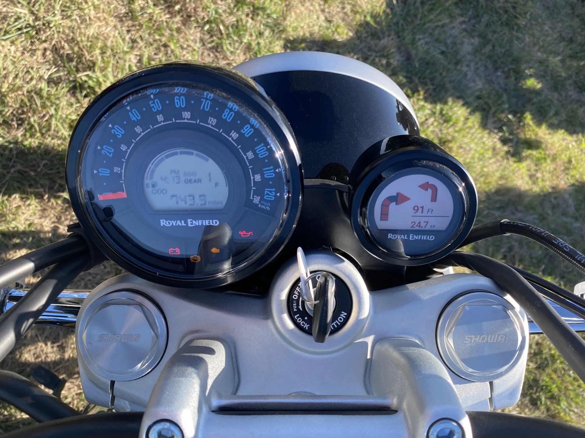 royal enfield super meteor 650 components