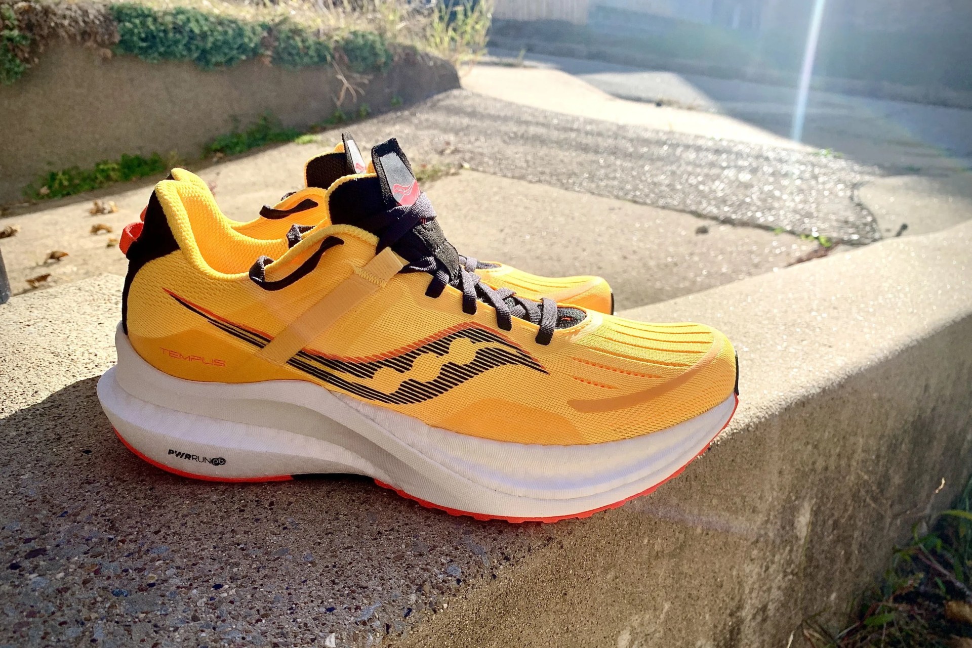 saucony tempus