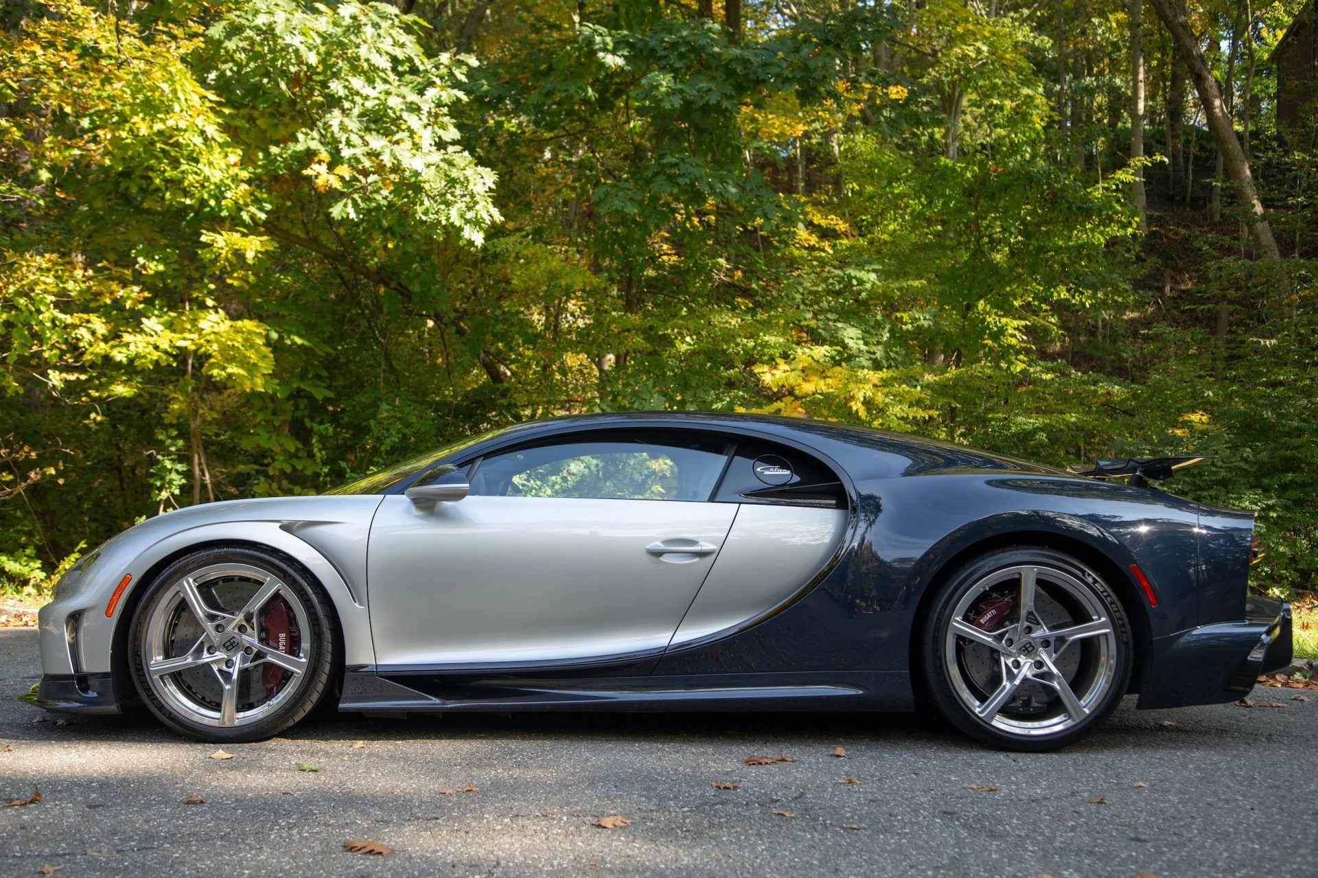 bugatti chiron super sport blue and silver