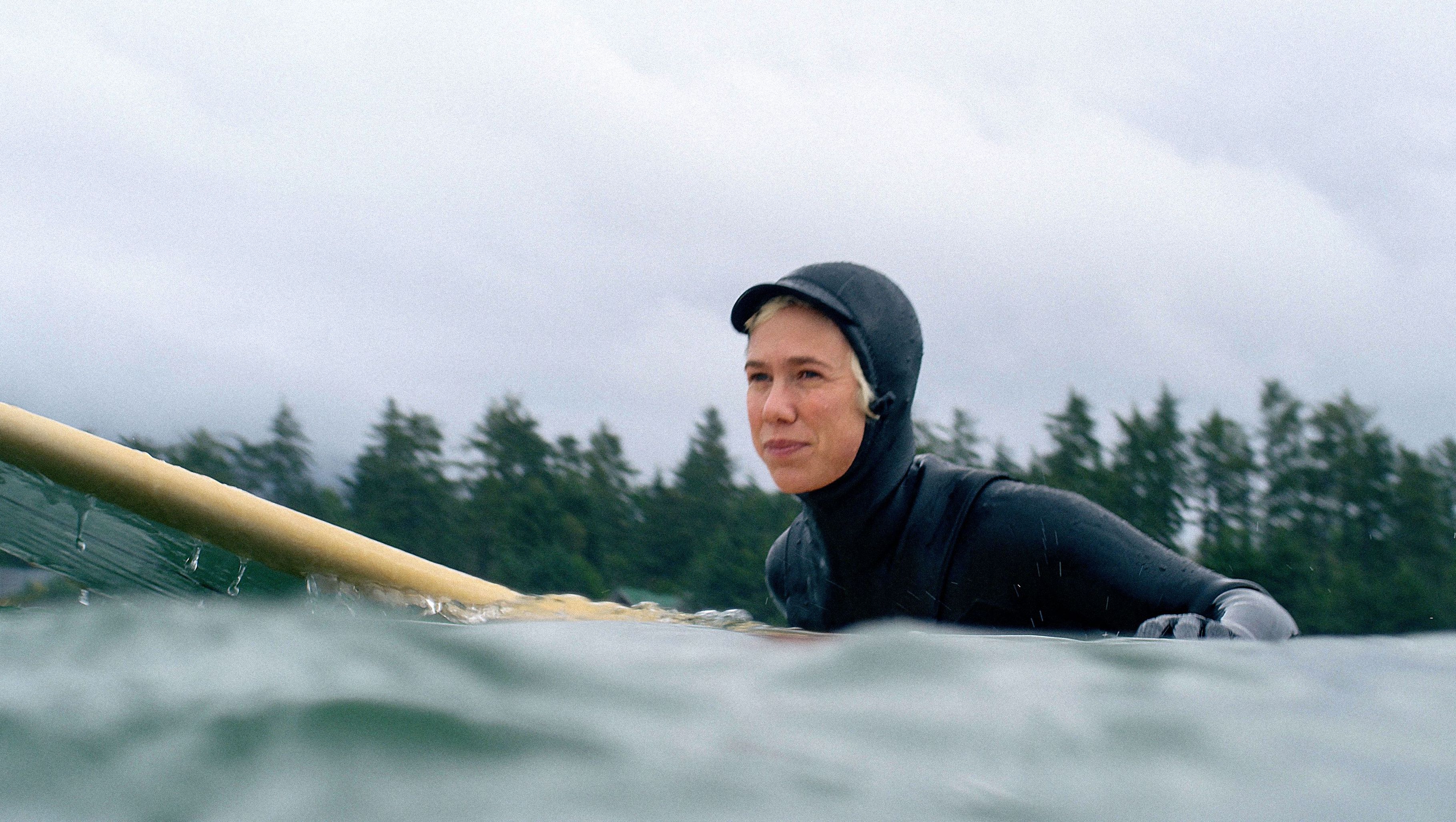 hanna scott surfing