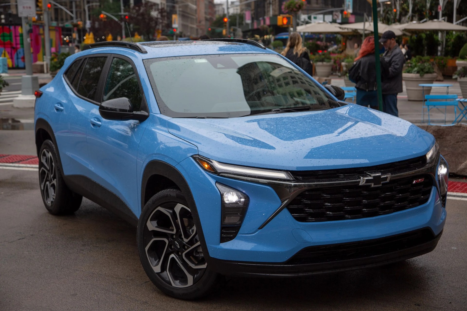 2024 chevrolet trax in blue