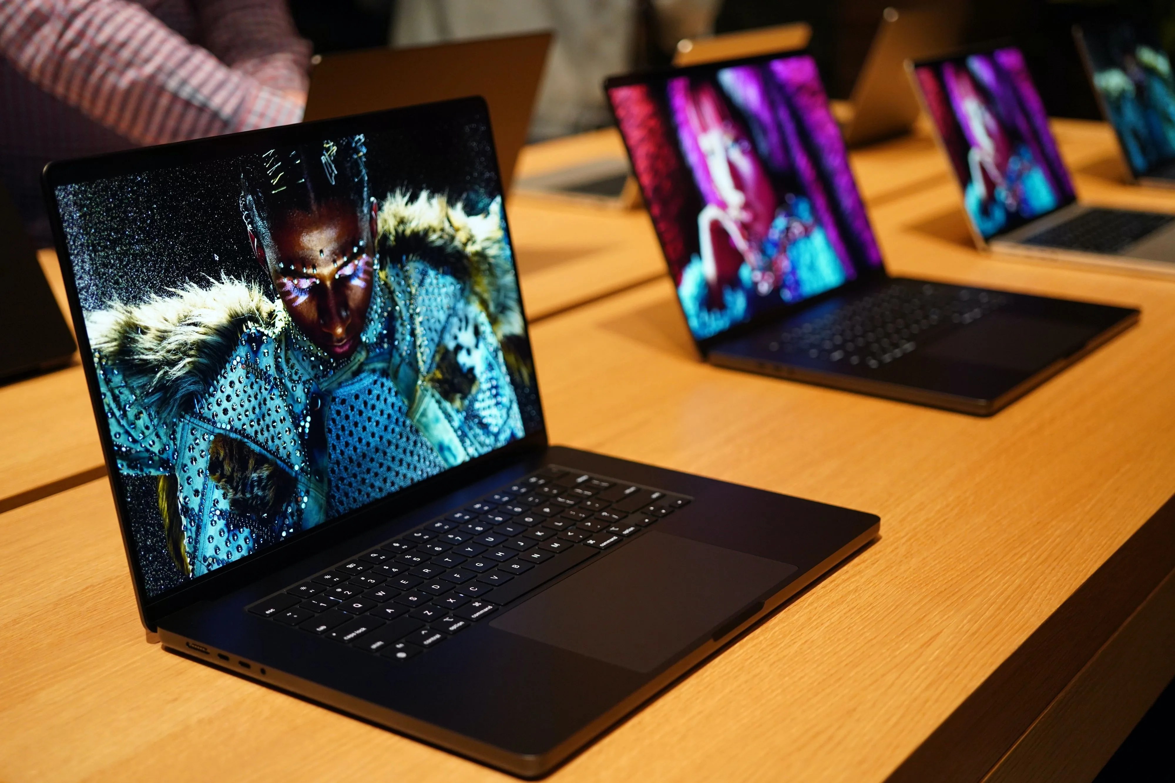 apple scary fast event