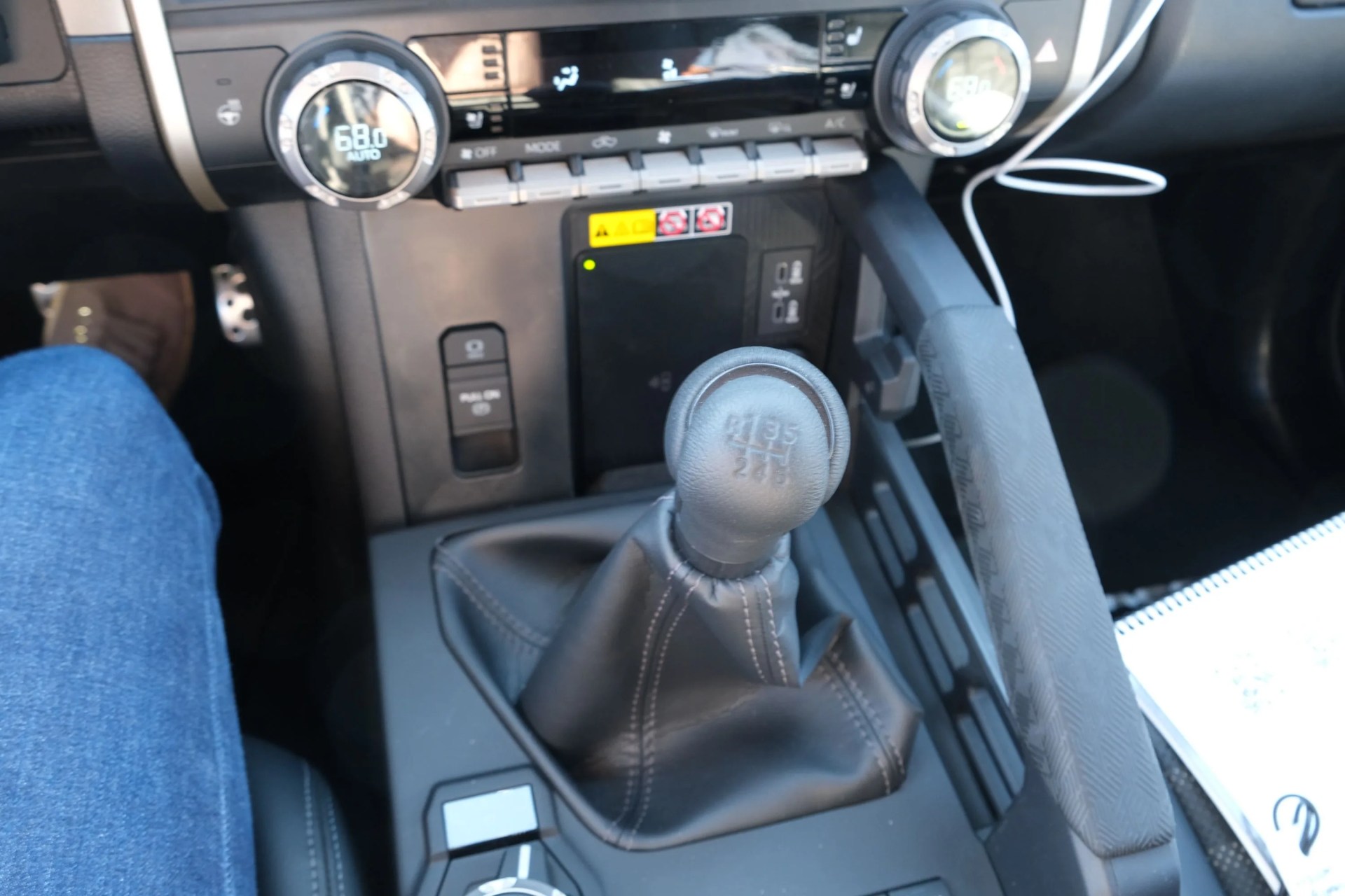 2024 toyota tacoma manual transmission shifter