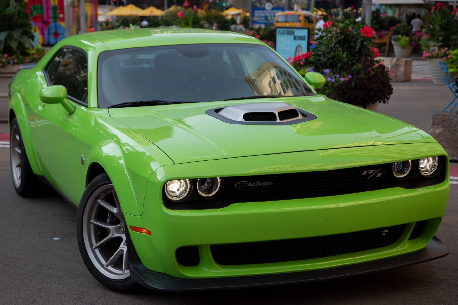 dodge challenger scat pack swinger