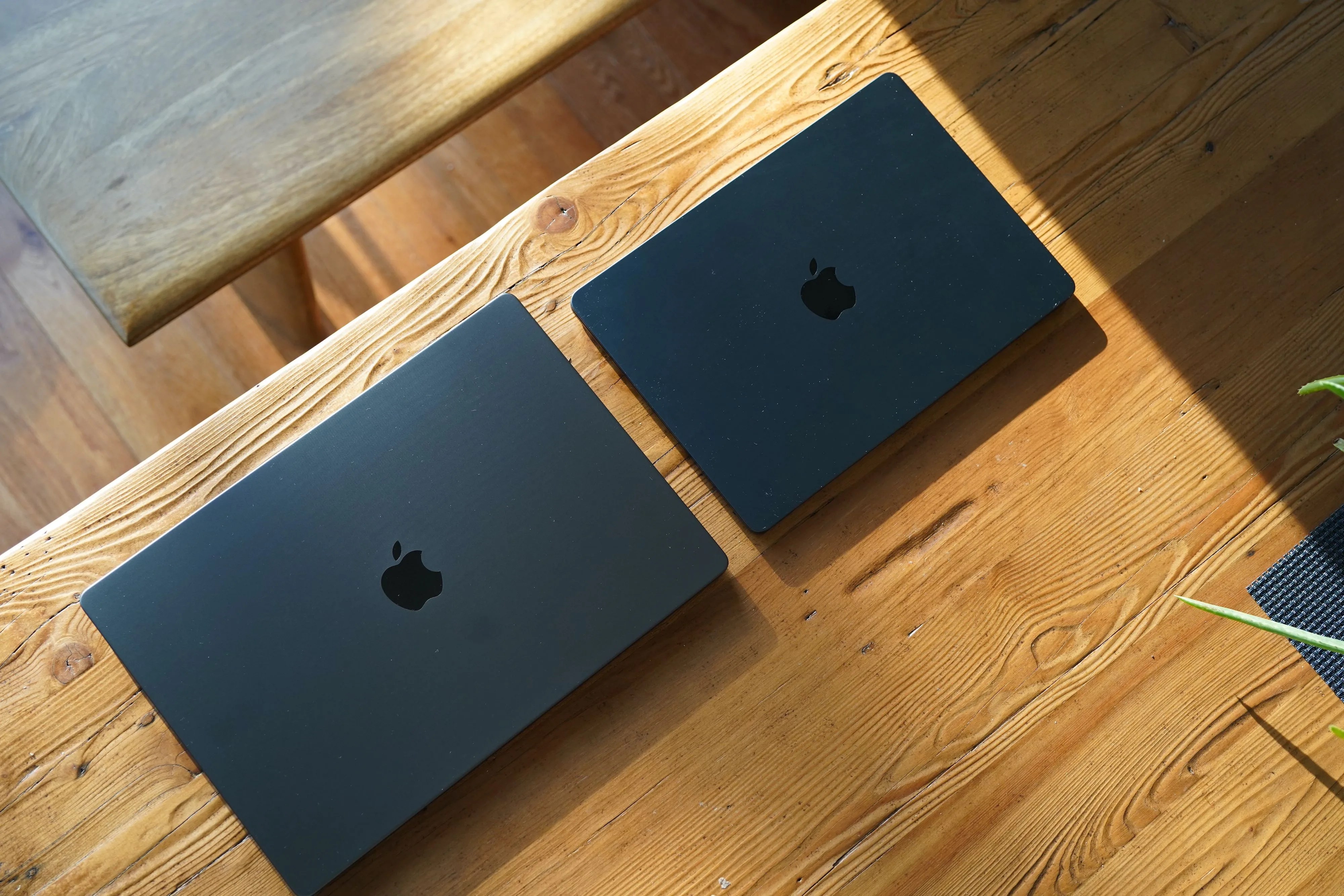 macbook pro v air