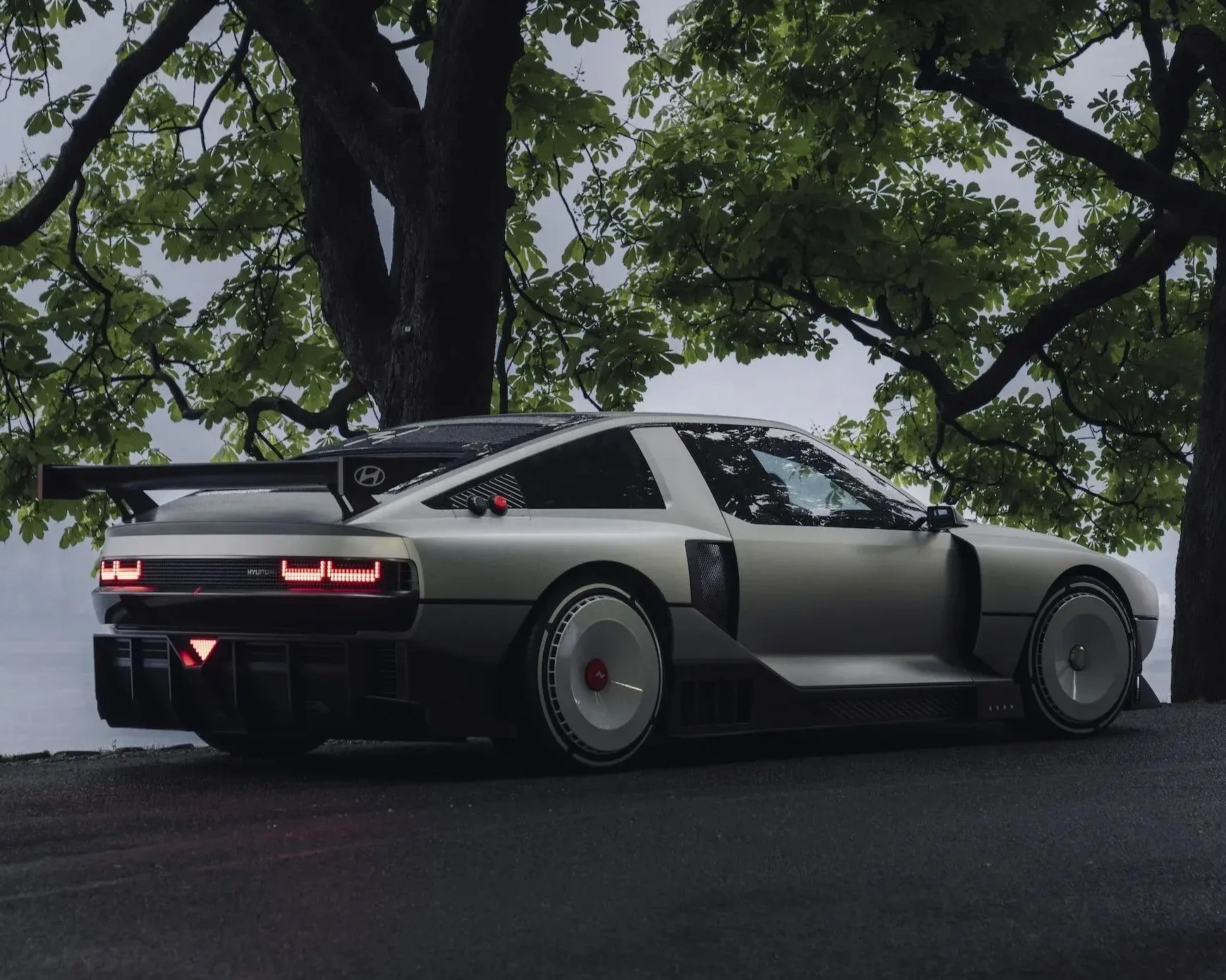 Hyundai N74 hydrogen supercar