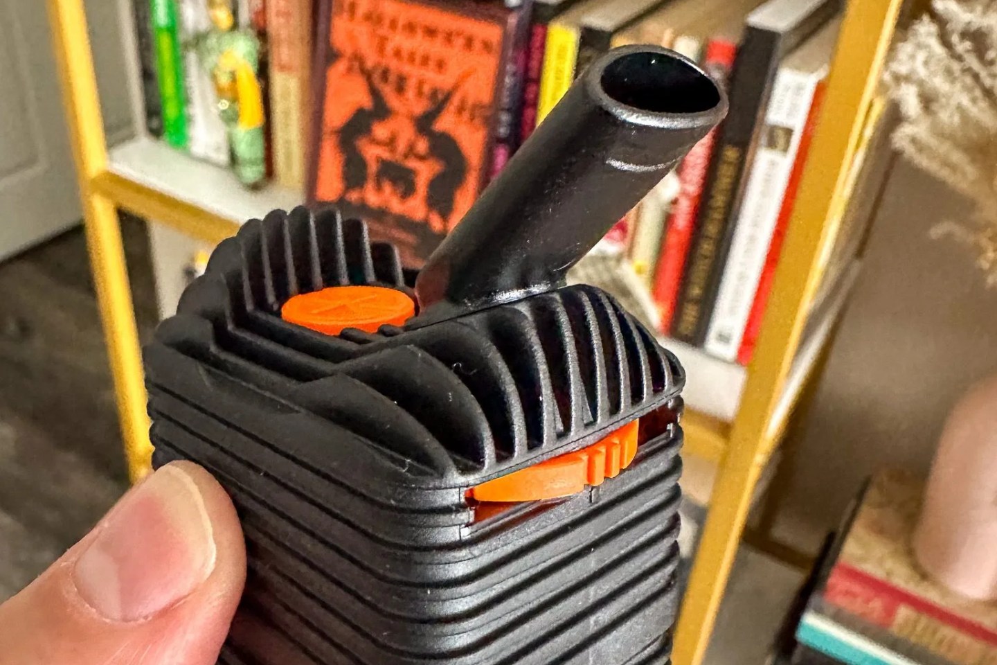 a close up of a weed vape