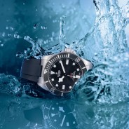 a dive watch splashing