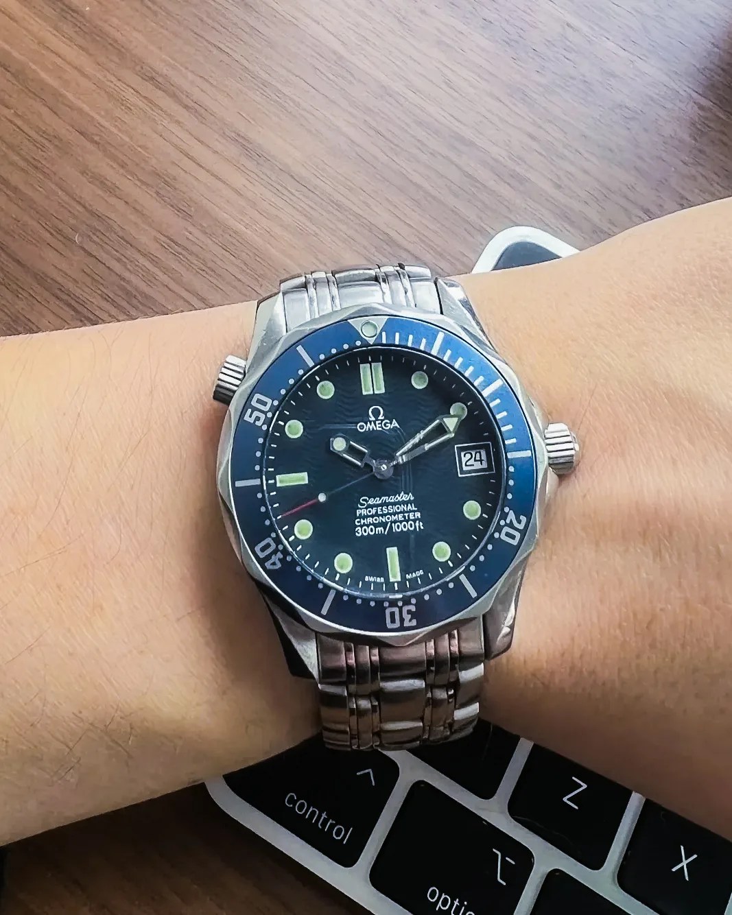 Omega Seamaster Midsize