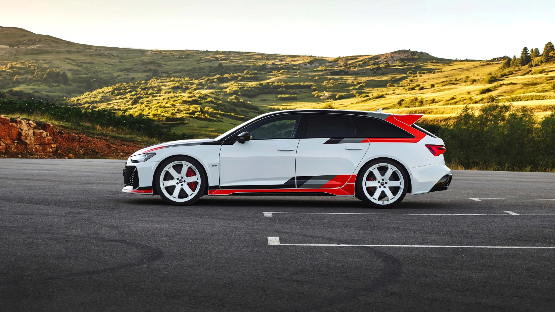 audi rs 6 avant gt side profile