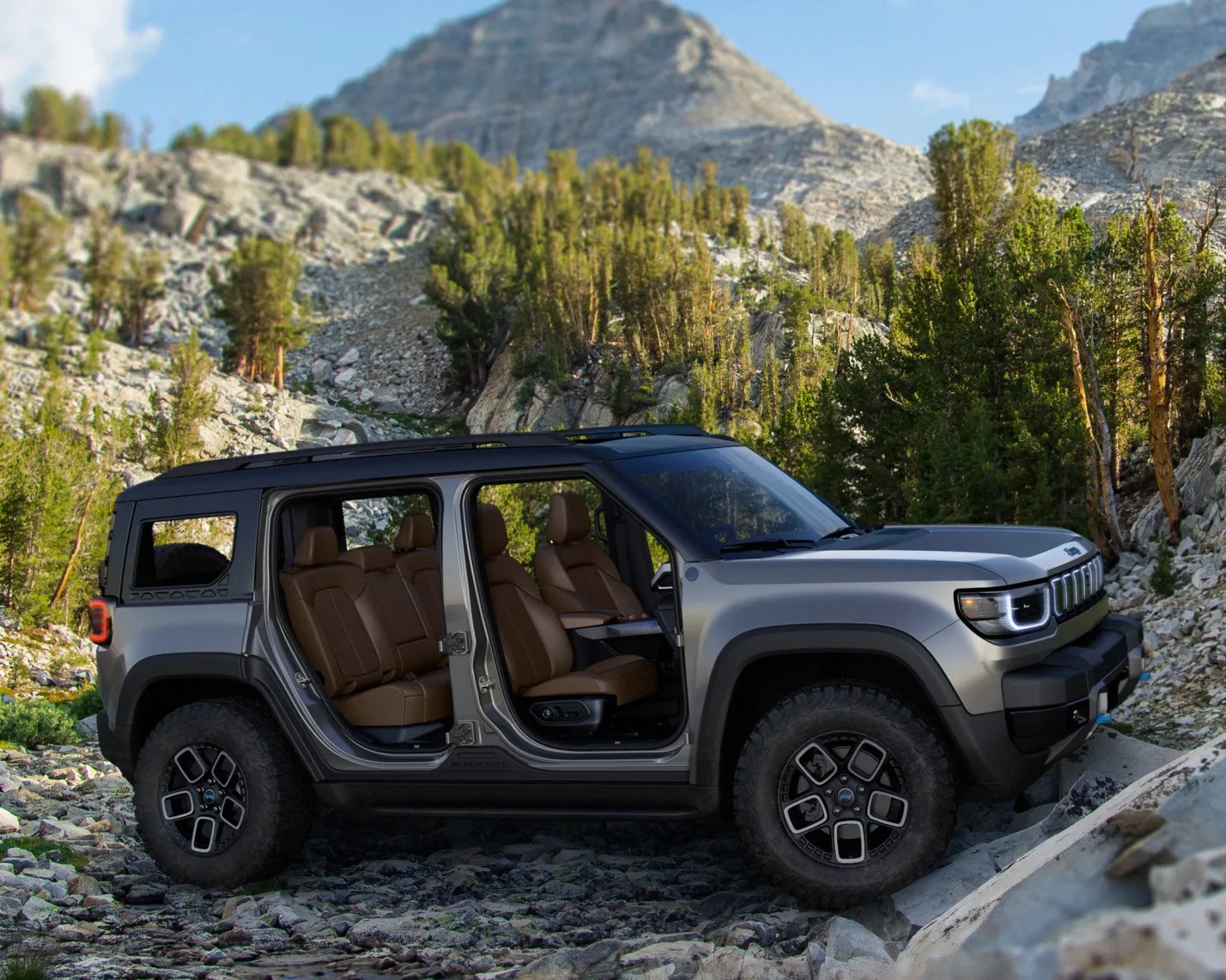 Jeep Recon on rocks with no doors