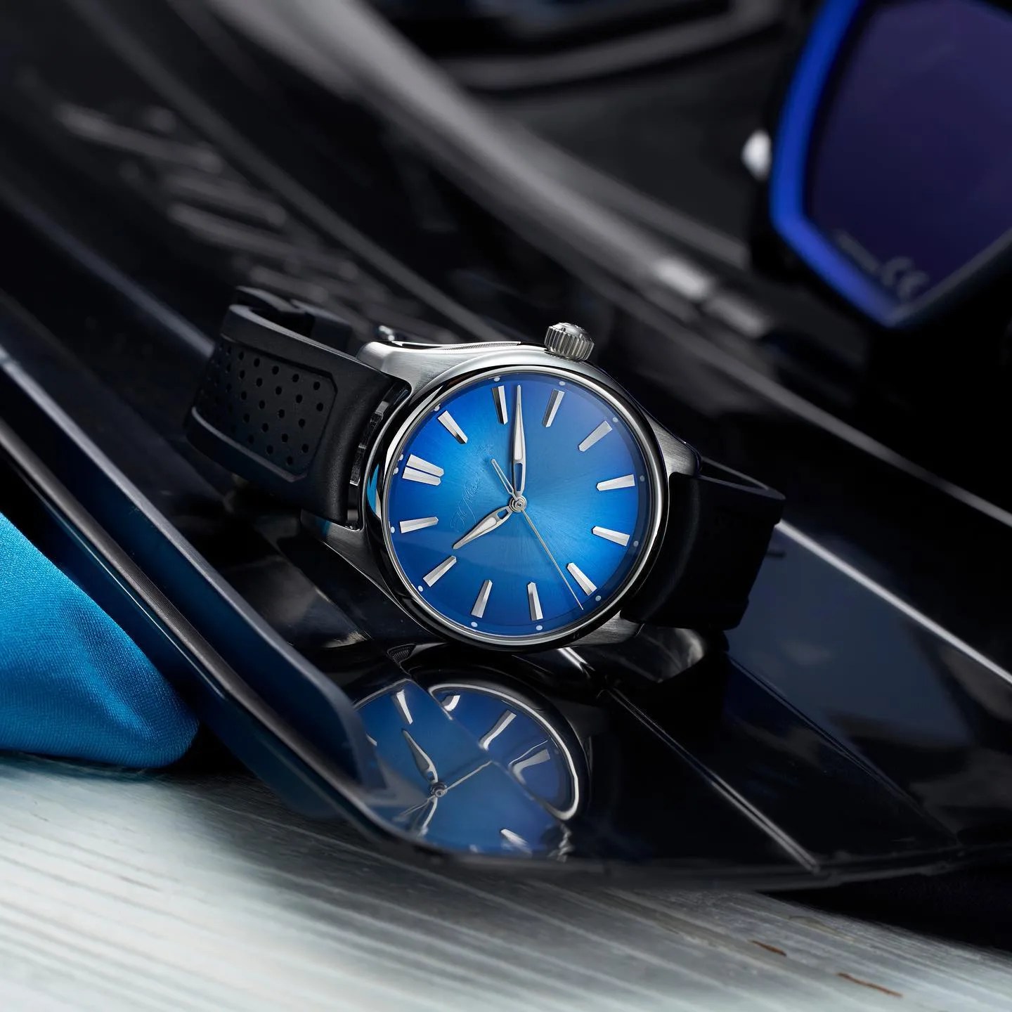 blue moser watch