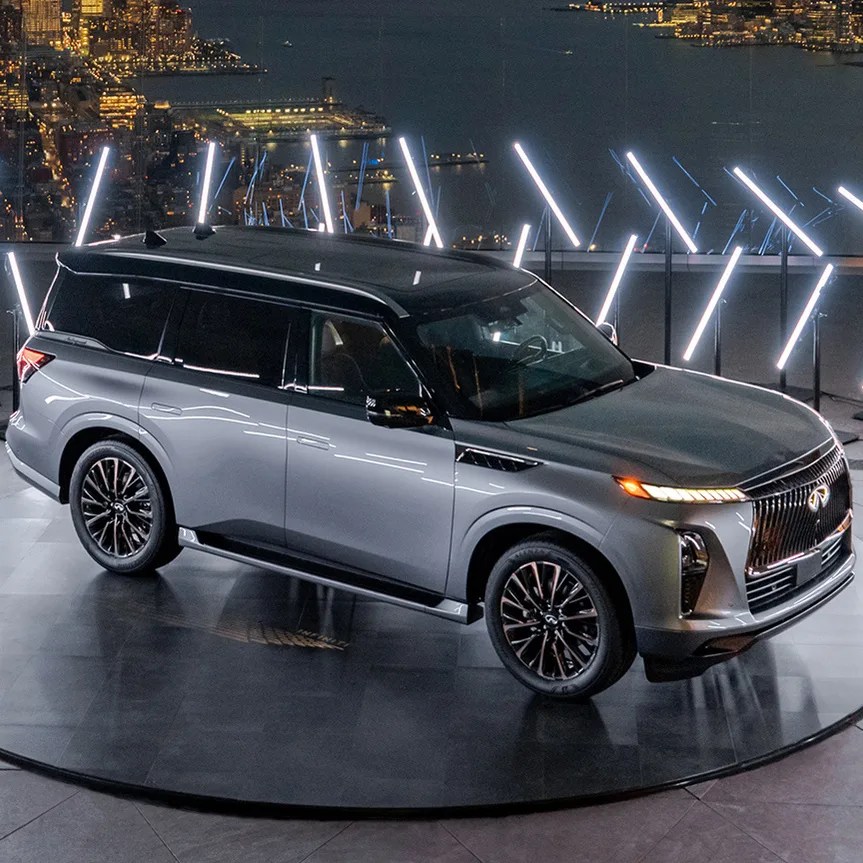 infiniti qx80 on a roof platform