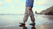 birkenstock mogami sandal worn on beach