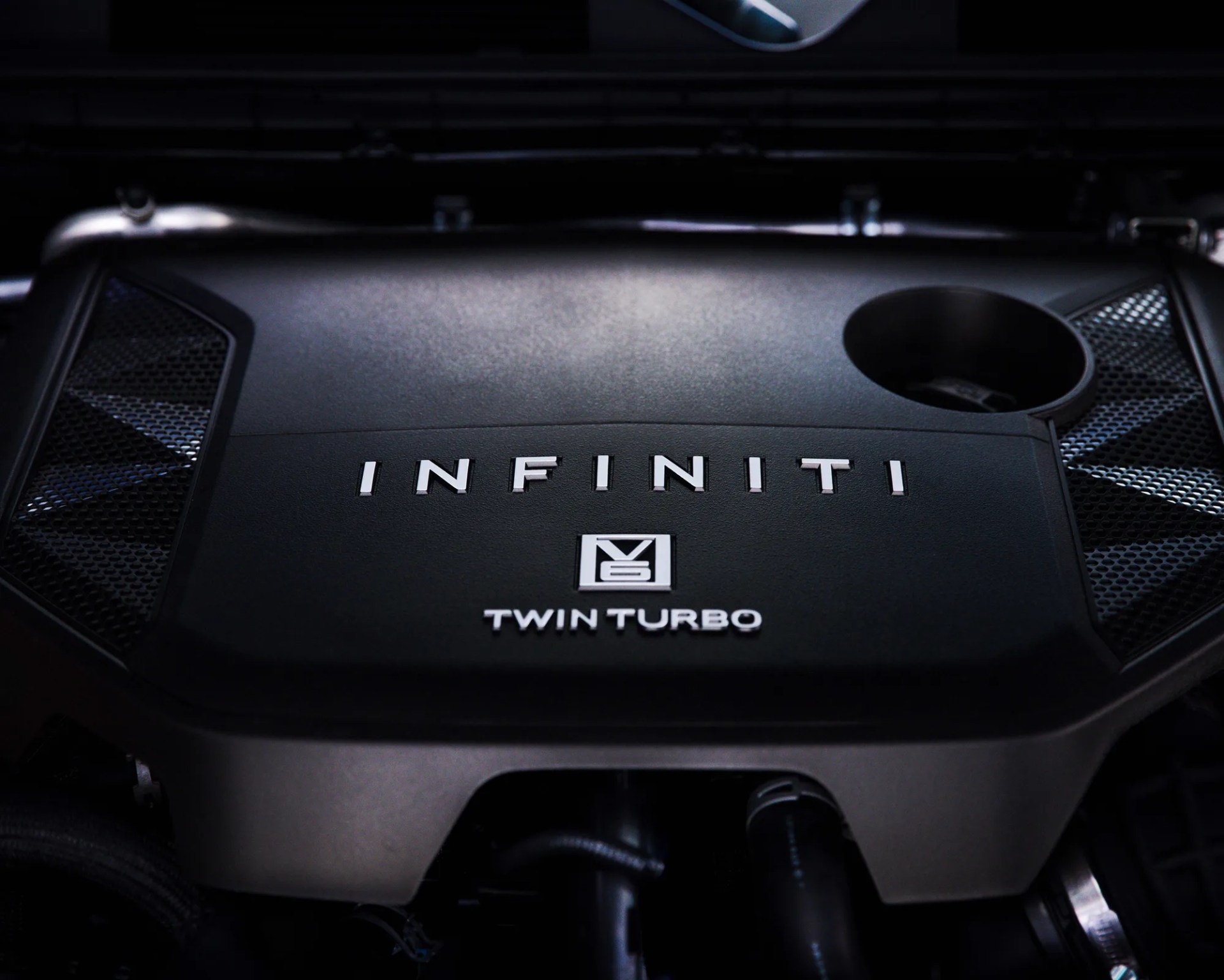 engine of the 2025 infiniti qx80