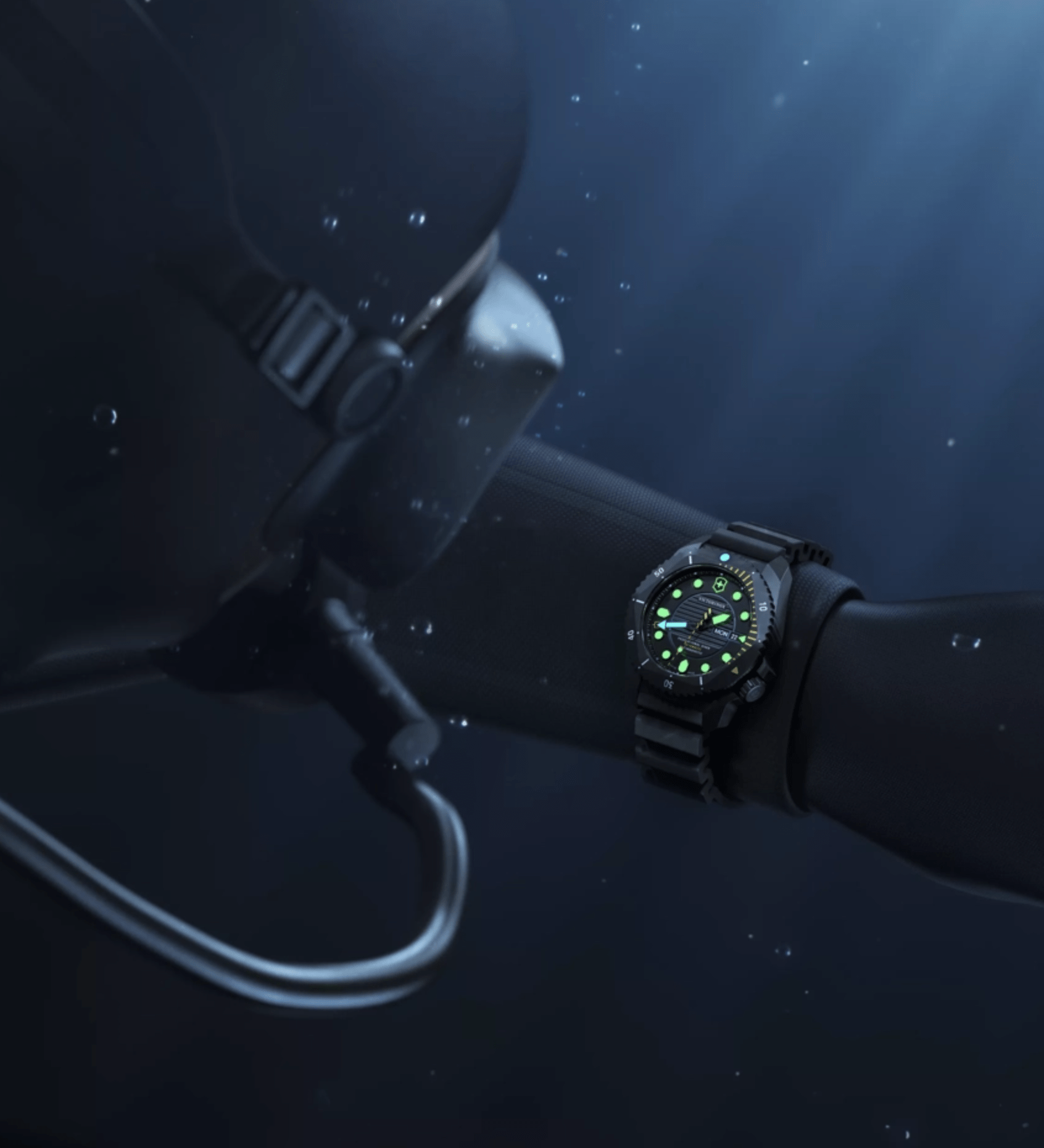 victorinox dive pro
