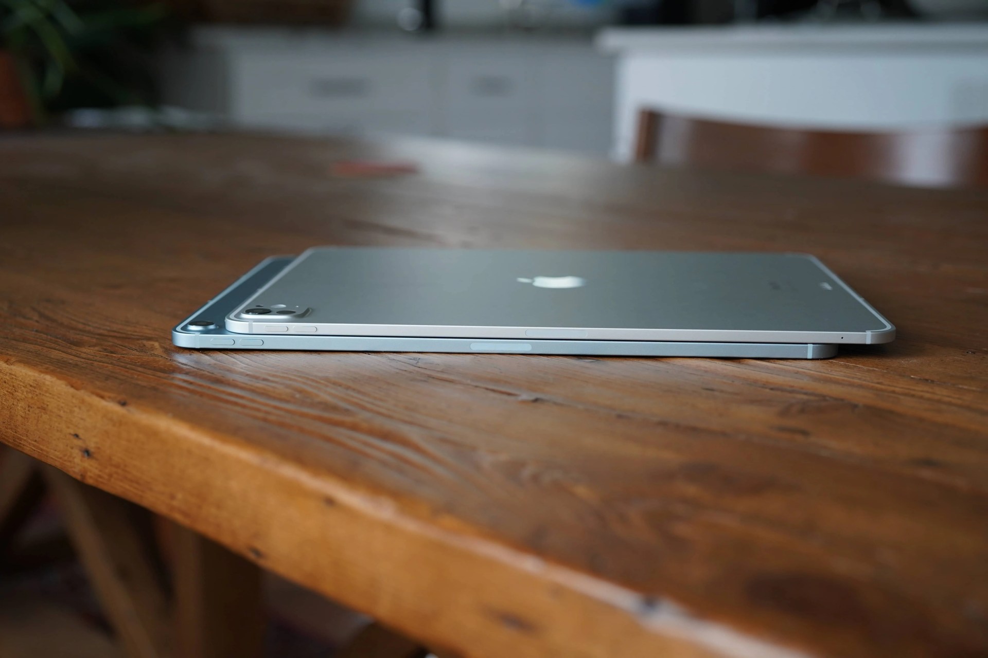 13-inch iPad Air vs 13-inch iPad Pro
