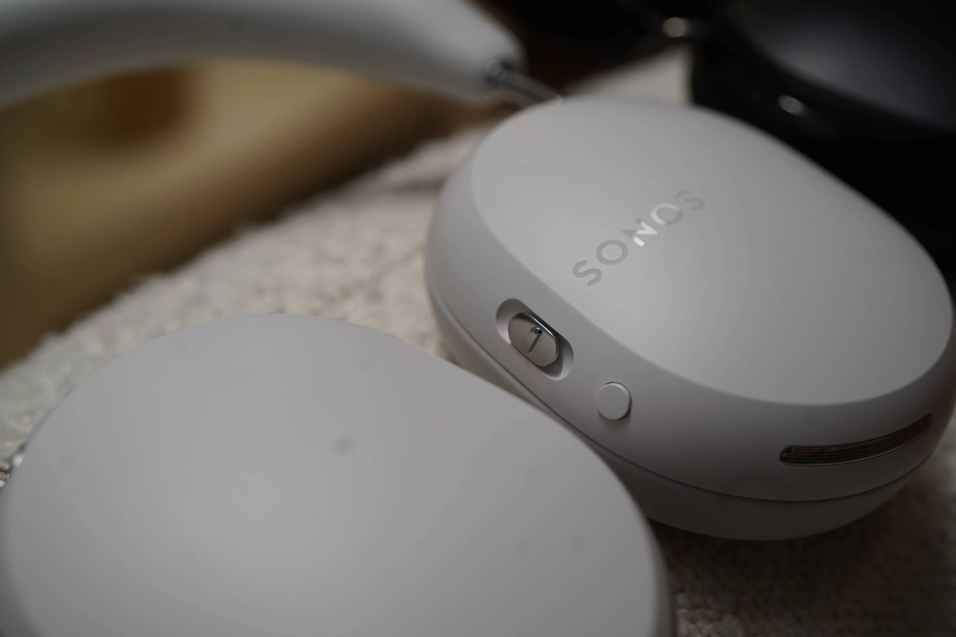 Sonos-Ace-headphones