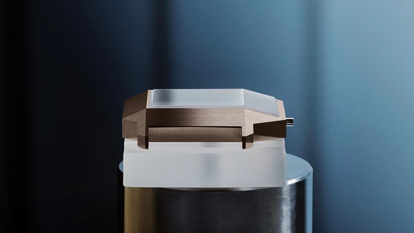 audemars piguet watch case seen from the side