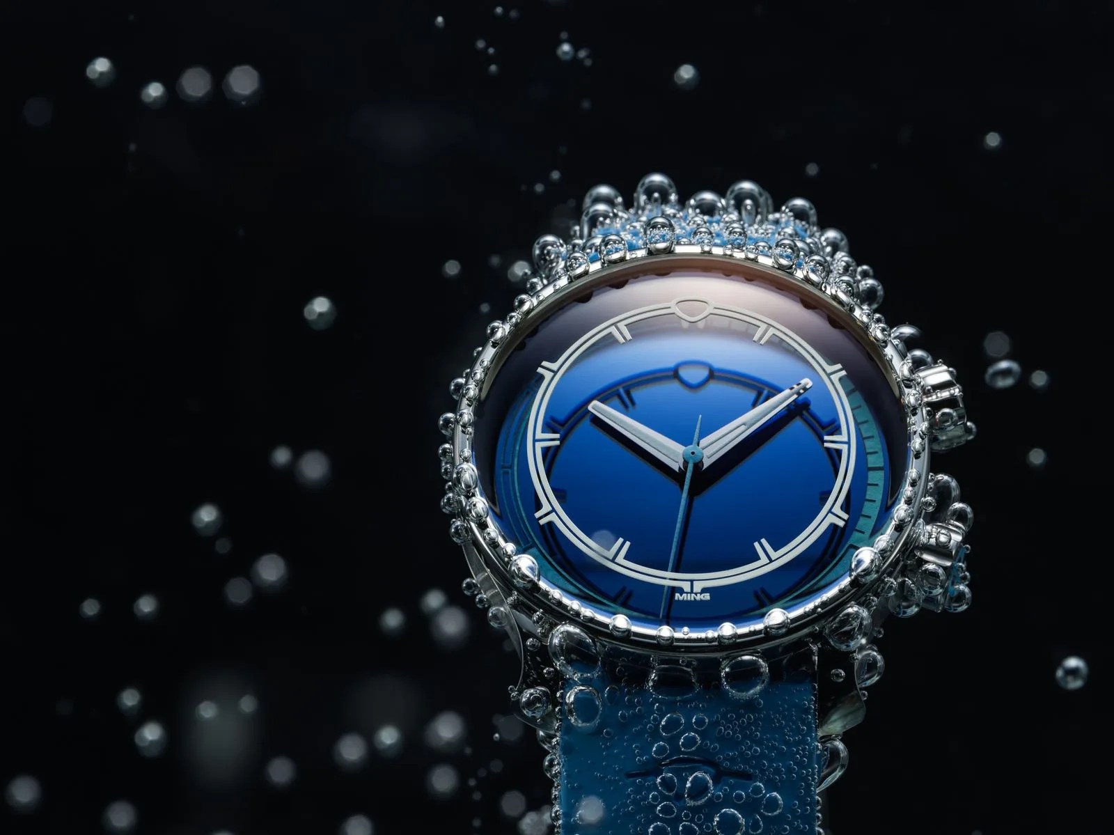 ming dive watch underwater