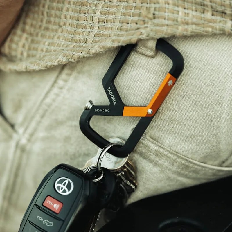 Huckberry james brand carabiner