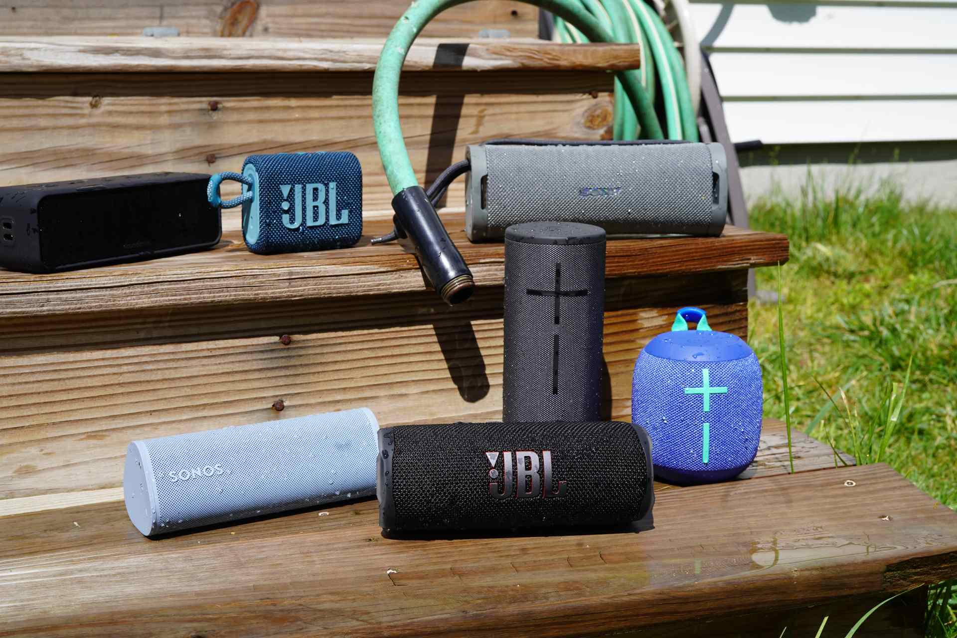 waterproof-bluetooth-speakers