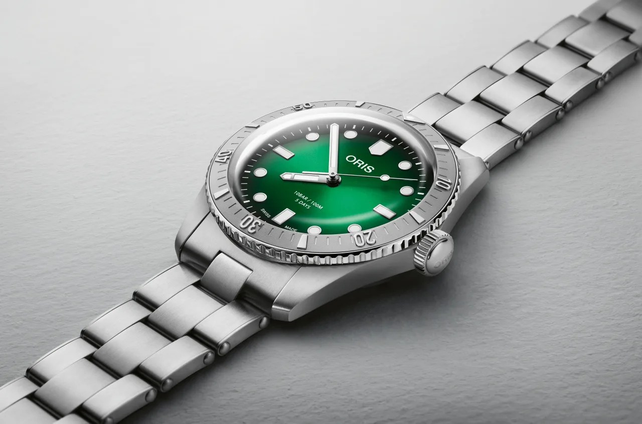green oris dive watch