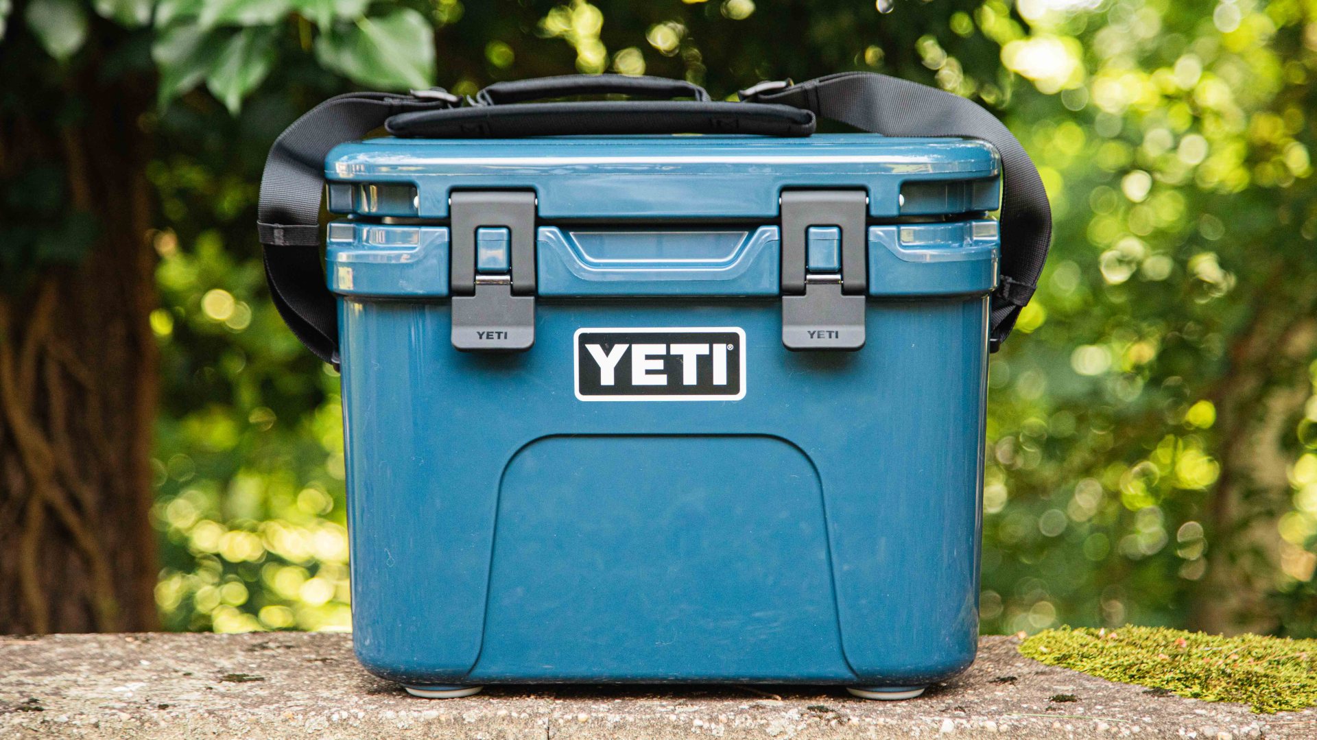 small blue yeti hard cooler