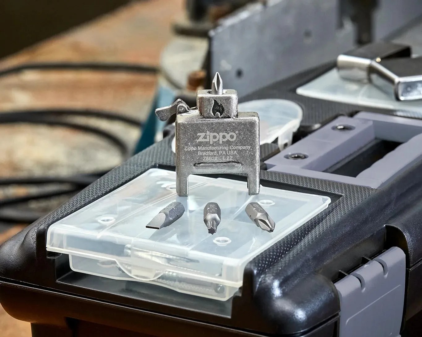 Zippo bit insert