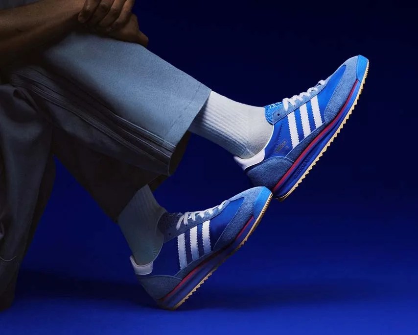 blue shoes