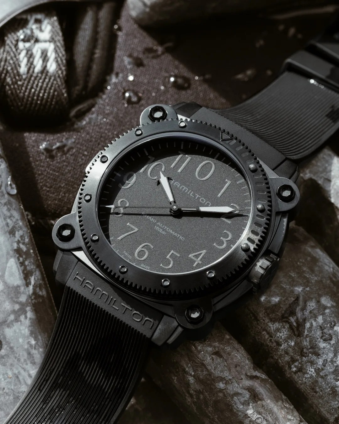 black hamilton dive watch