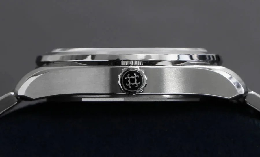 monta watch side profile