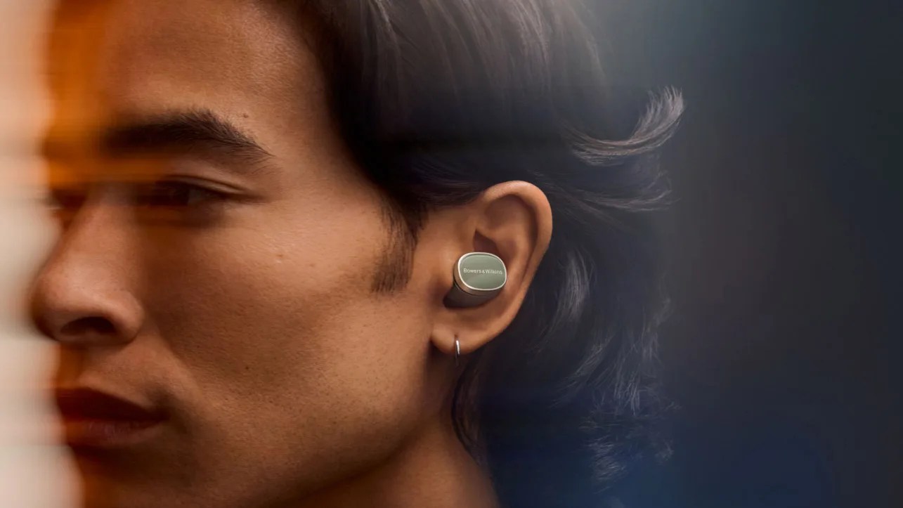 Bowers & Wilkins Pi8 wireless earbuds