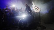 tom cruise olympics livewire s2 del mar motorcycle